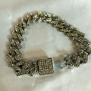 Rhinestone Unisex Diagonal Interlock Cuban Link Chain Bracelet. NWT